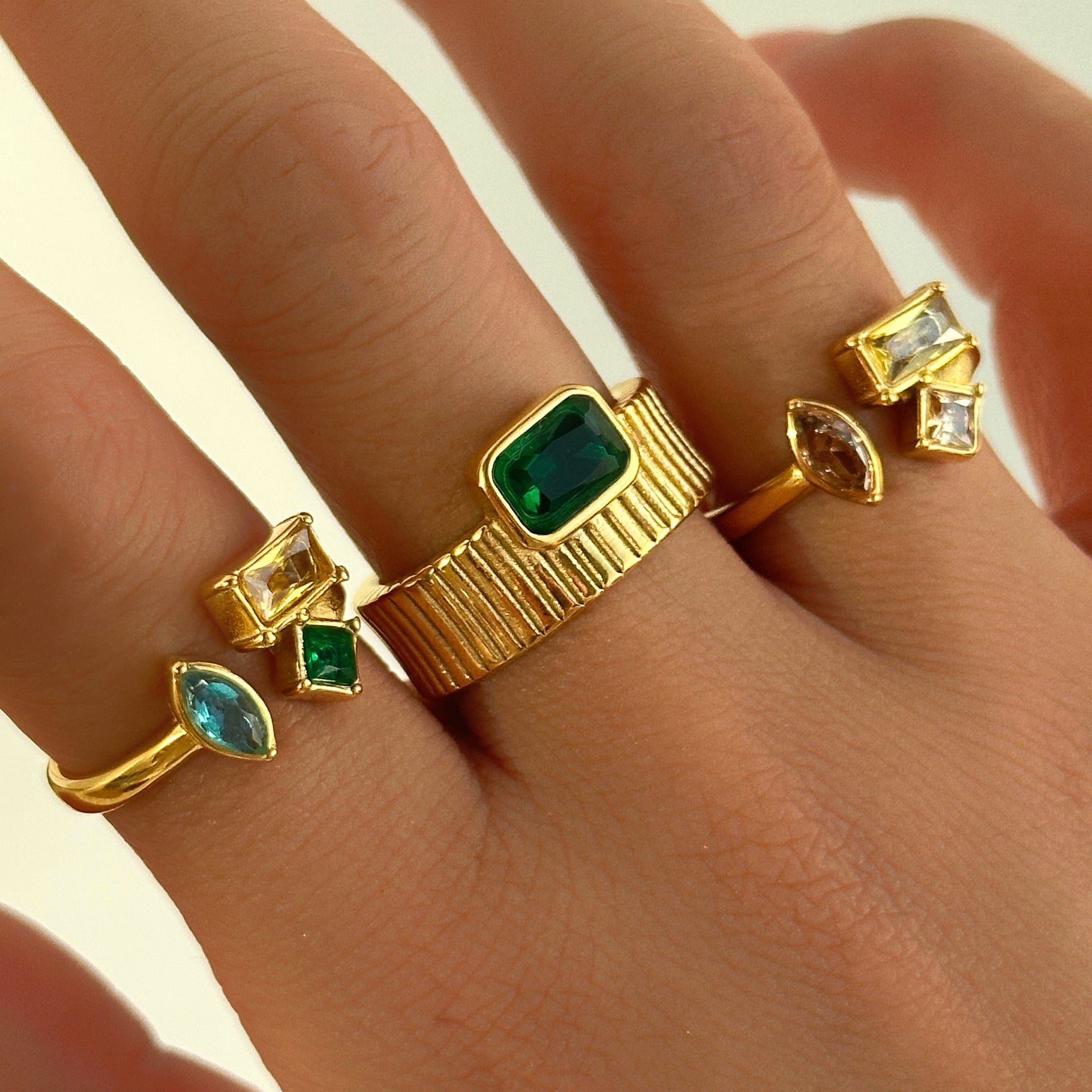 Wholesale 18k Real Gold Electroplated Titanium Steel Emerald Zircon Stripe Ring
